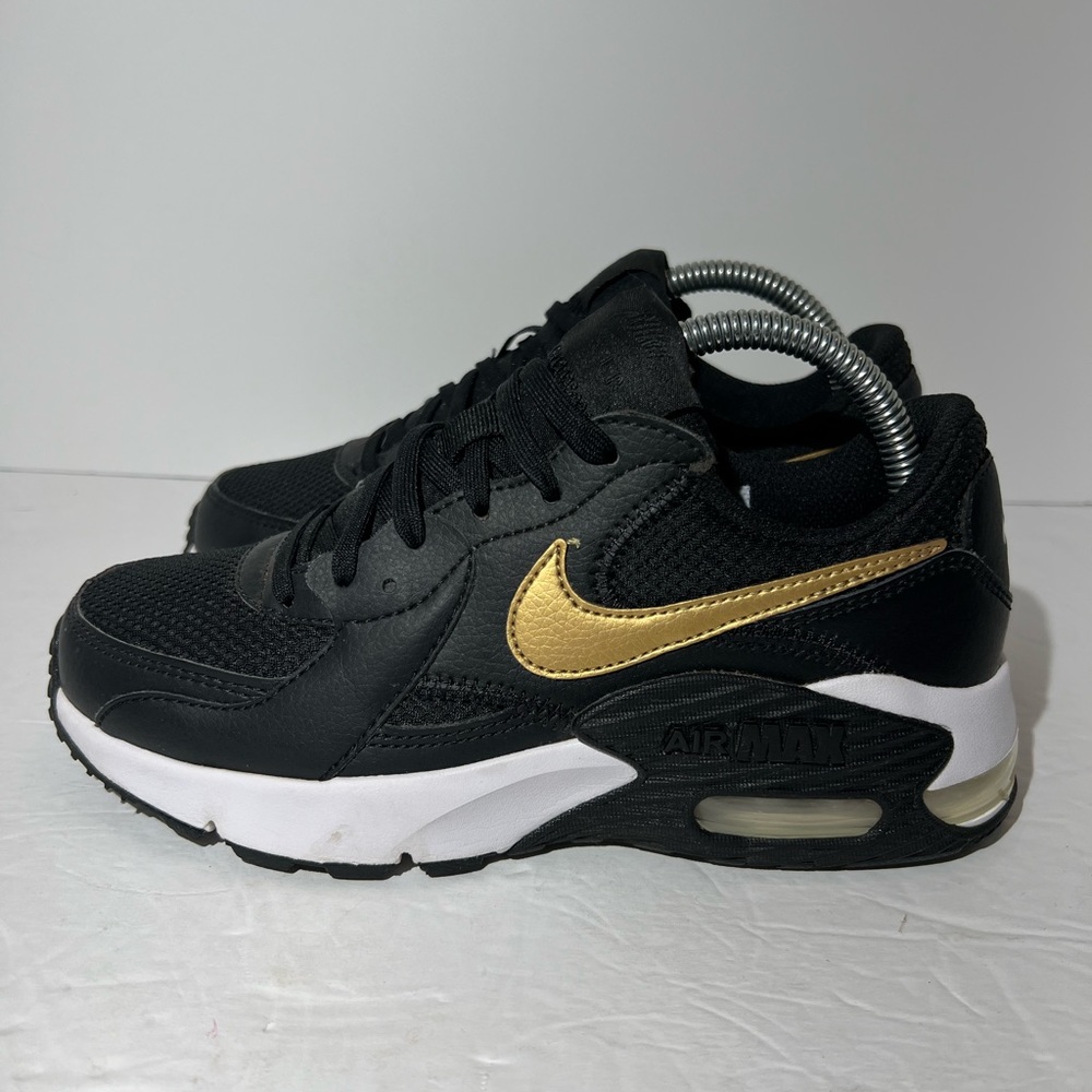 Nike air max Excee black metallic gold size 5